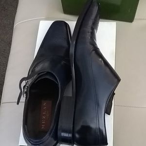 Purchase shoes on sale but they were to small when